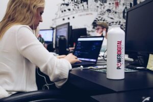 Leia mais sobre o artigo Cultura Organizacional Forte: O Segredo para Engajamento de Equipes e Retenção de Talentos